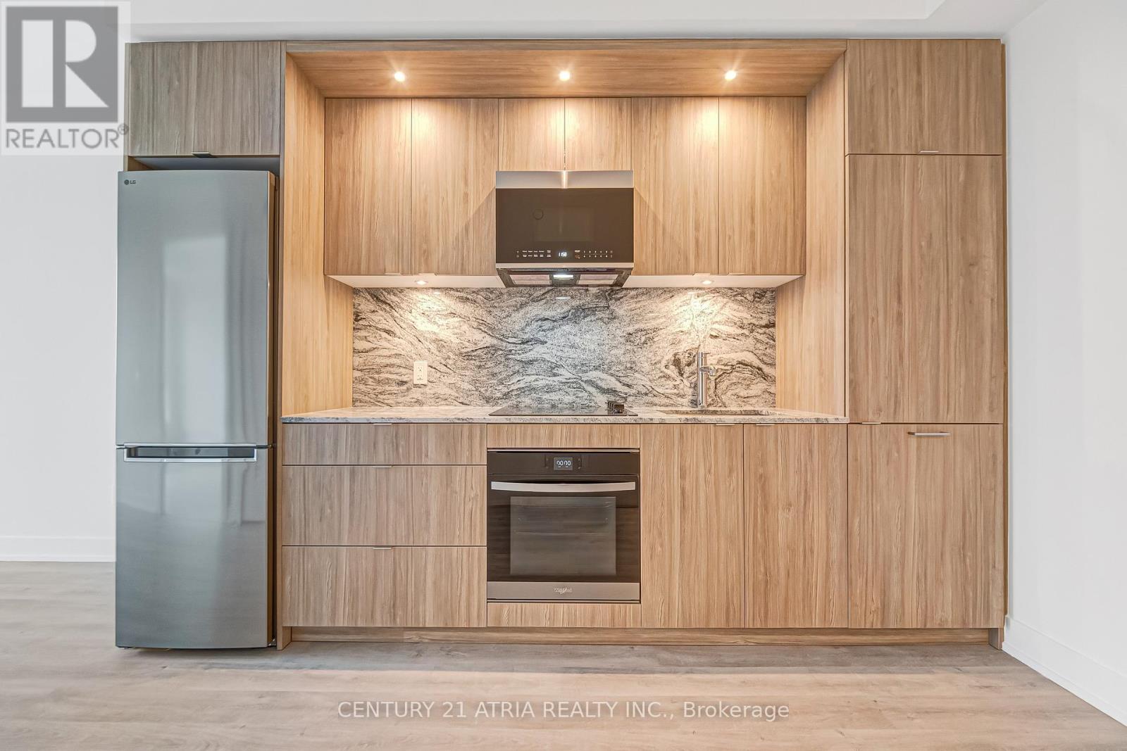 615 - 60 Central Park Roadway, Toronto, Ontario  M9A 0E6 - Photo 6 - W12587618