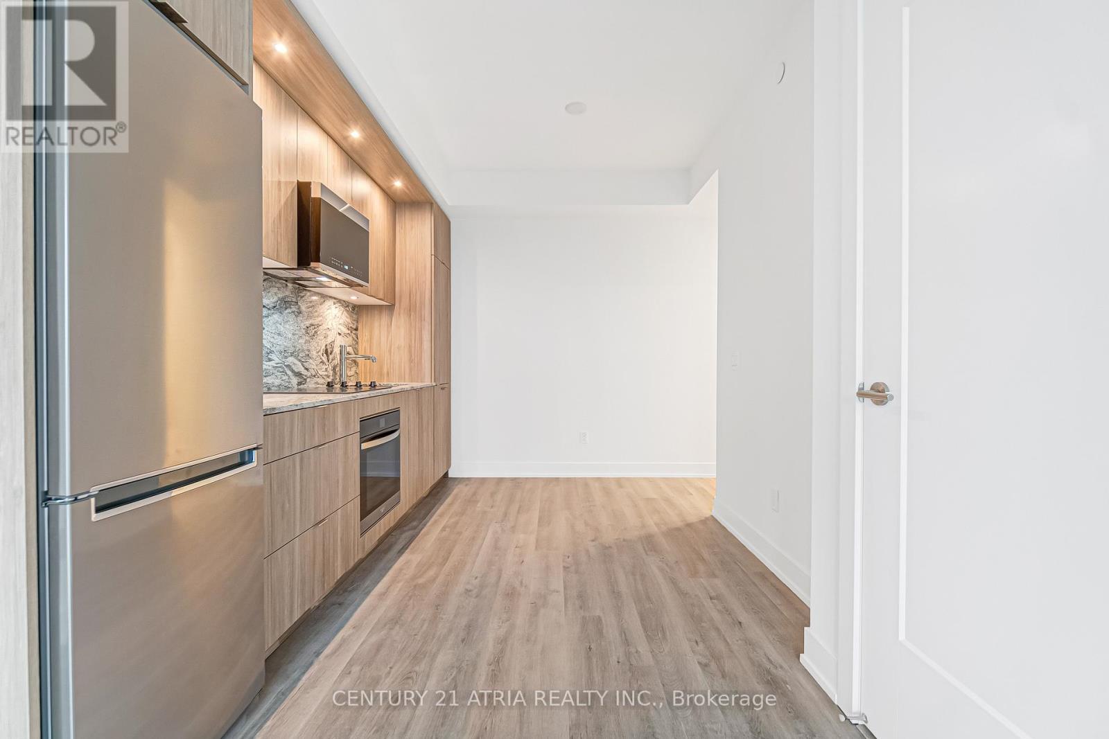 615 - 60 Central Park Roadway, Toronto, Ontario  M9A 0E6 - Photo 8 - W12587618