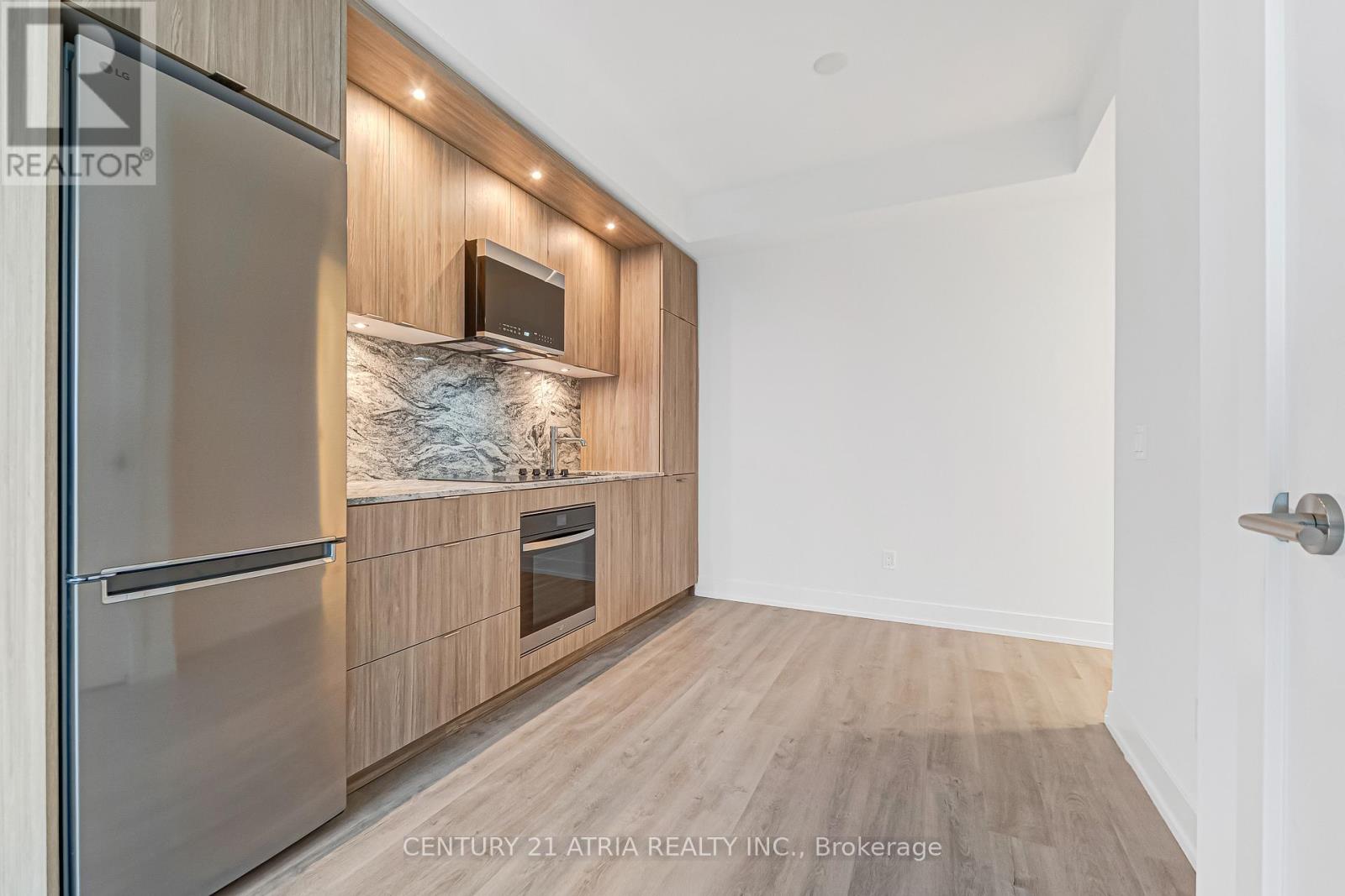 615 - 60 Central Park Roadway, Toronto, Ontario  M9A 0E6 - Photo 13 - W12587618