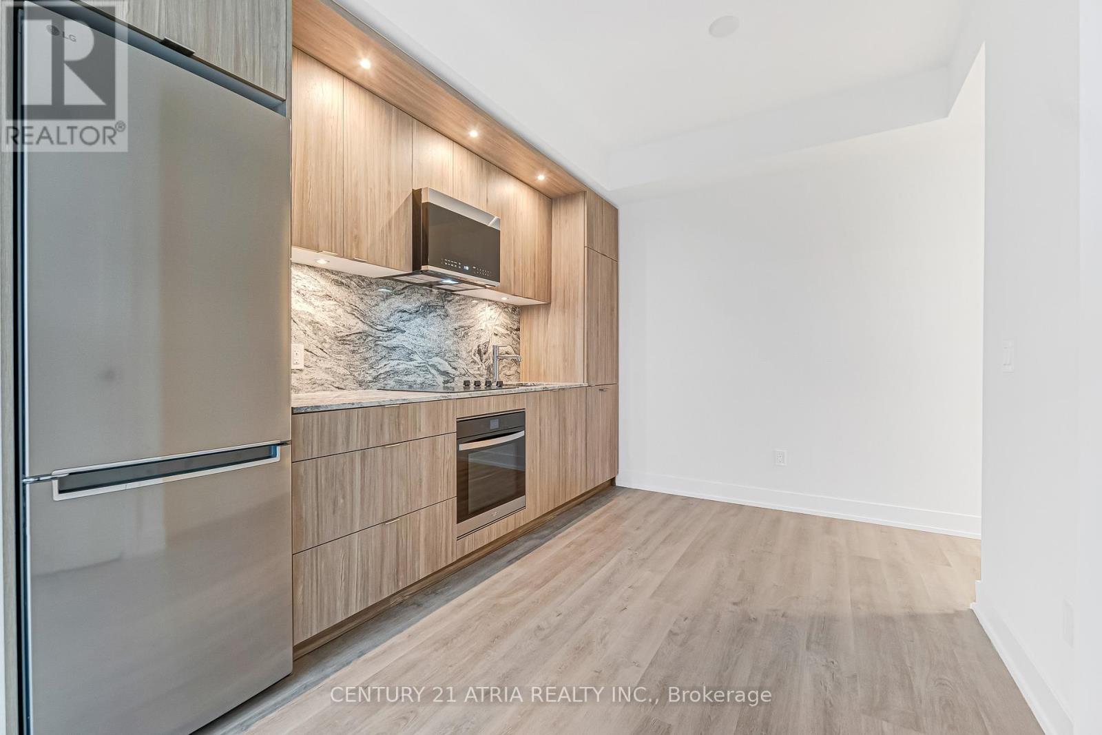 615 - 60 Central Park Roadway, Toronto, Ontario  M9A 0E6 - Photo 7 - W12587618