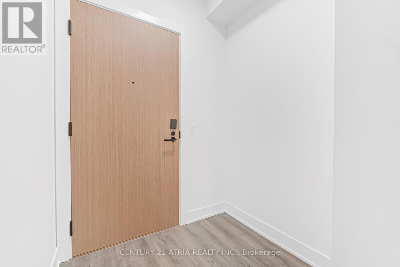 615 - 60 Central Park Roadway, Toronto, Ontario  M9A 0E6 - Photo 5 - W12587618