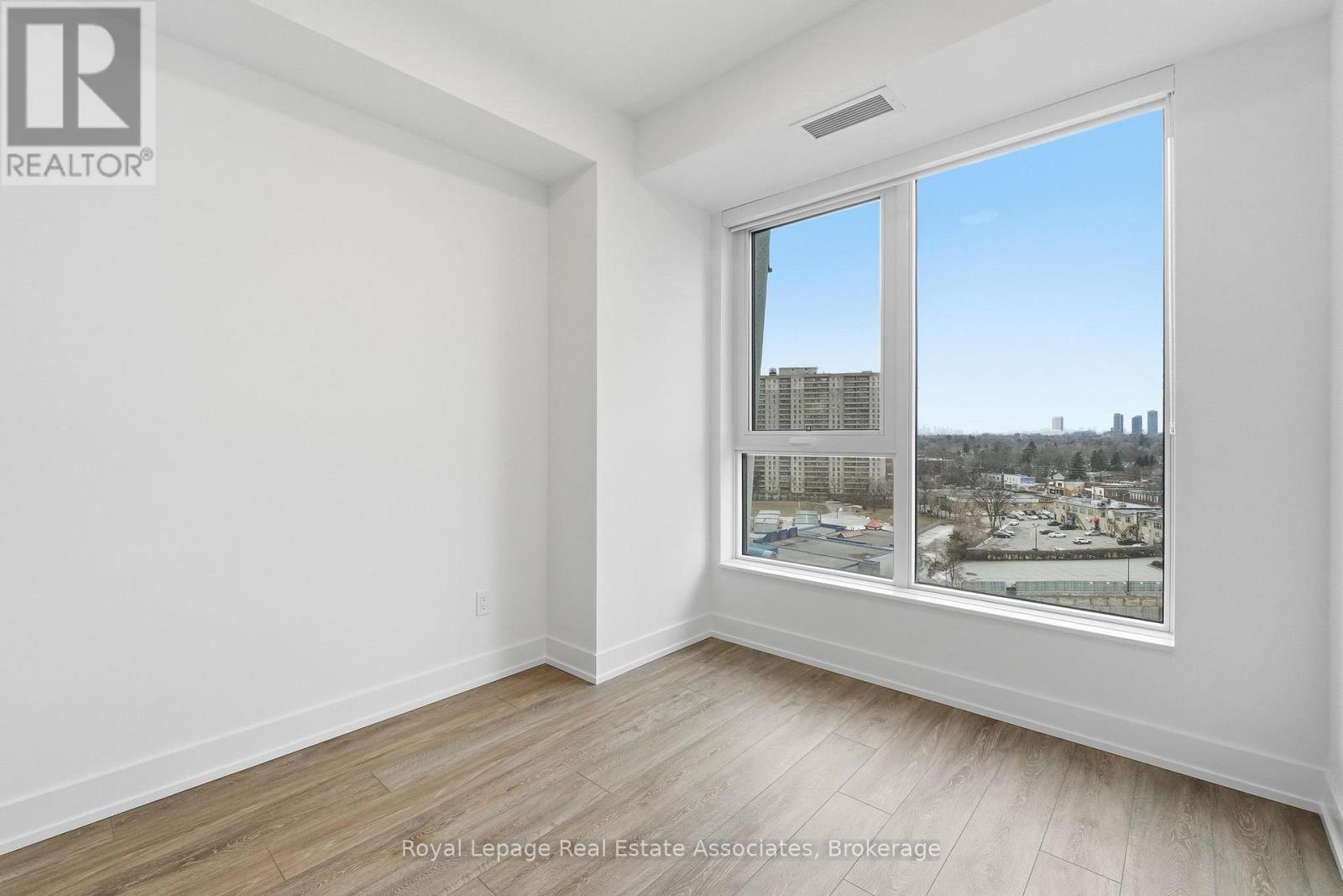 1209 - 60 Central Park Roadway, Toronto, Ontario  M9A 3K1 - Photo 12 - W12646894