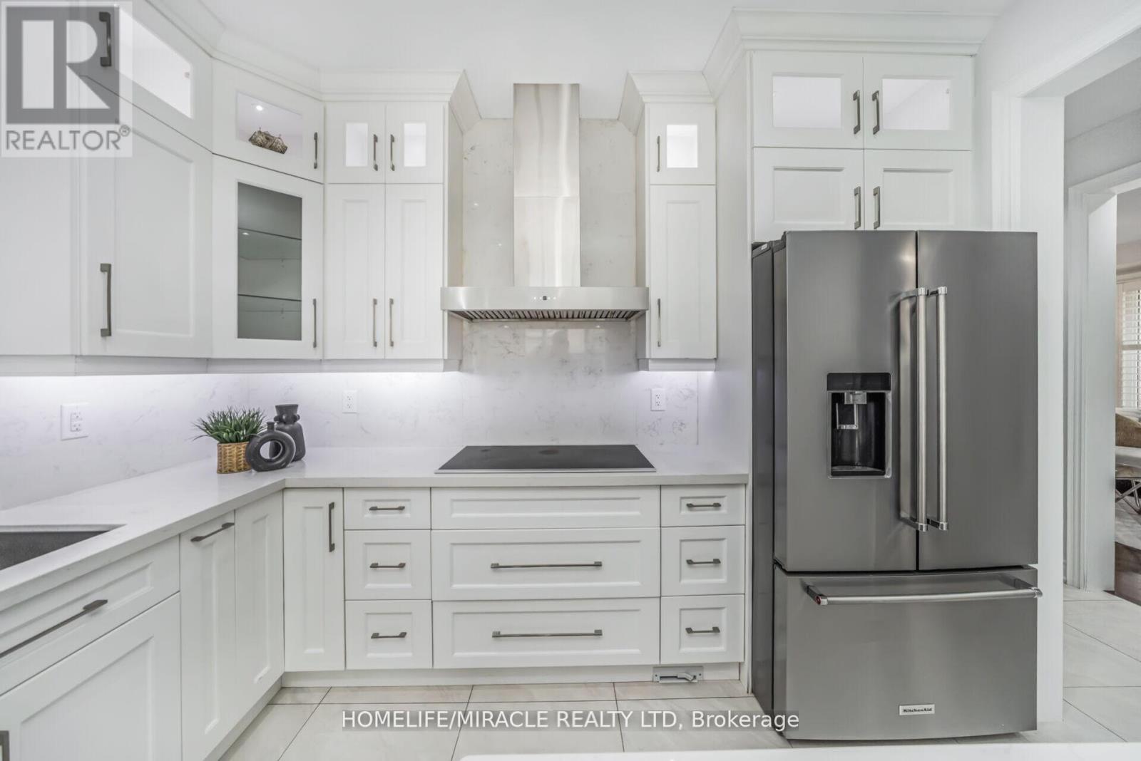 10 Kenora Street, Brampton, Ontario  L6X 5N8 - Photo 16 - W12646900