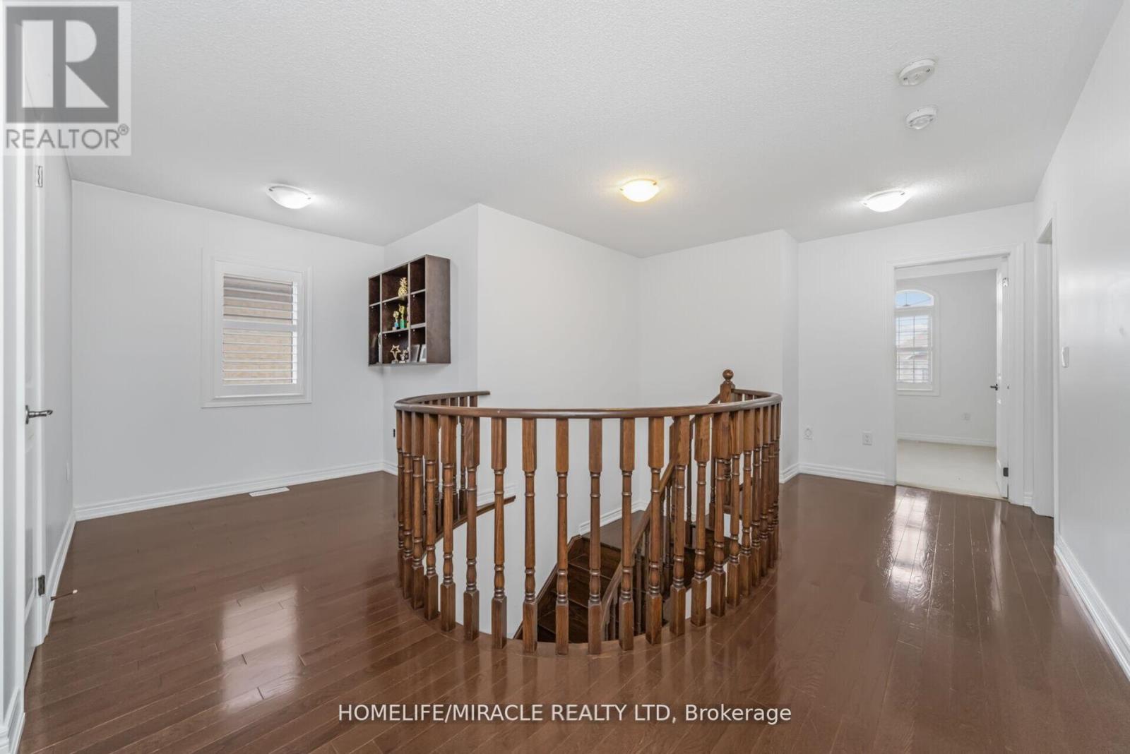 10 Kenora Street, Brampton, Ontario  L6X 5N8 - Photo 20 - W12646900