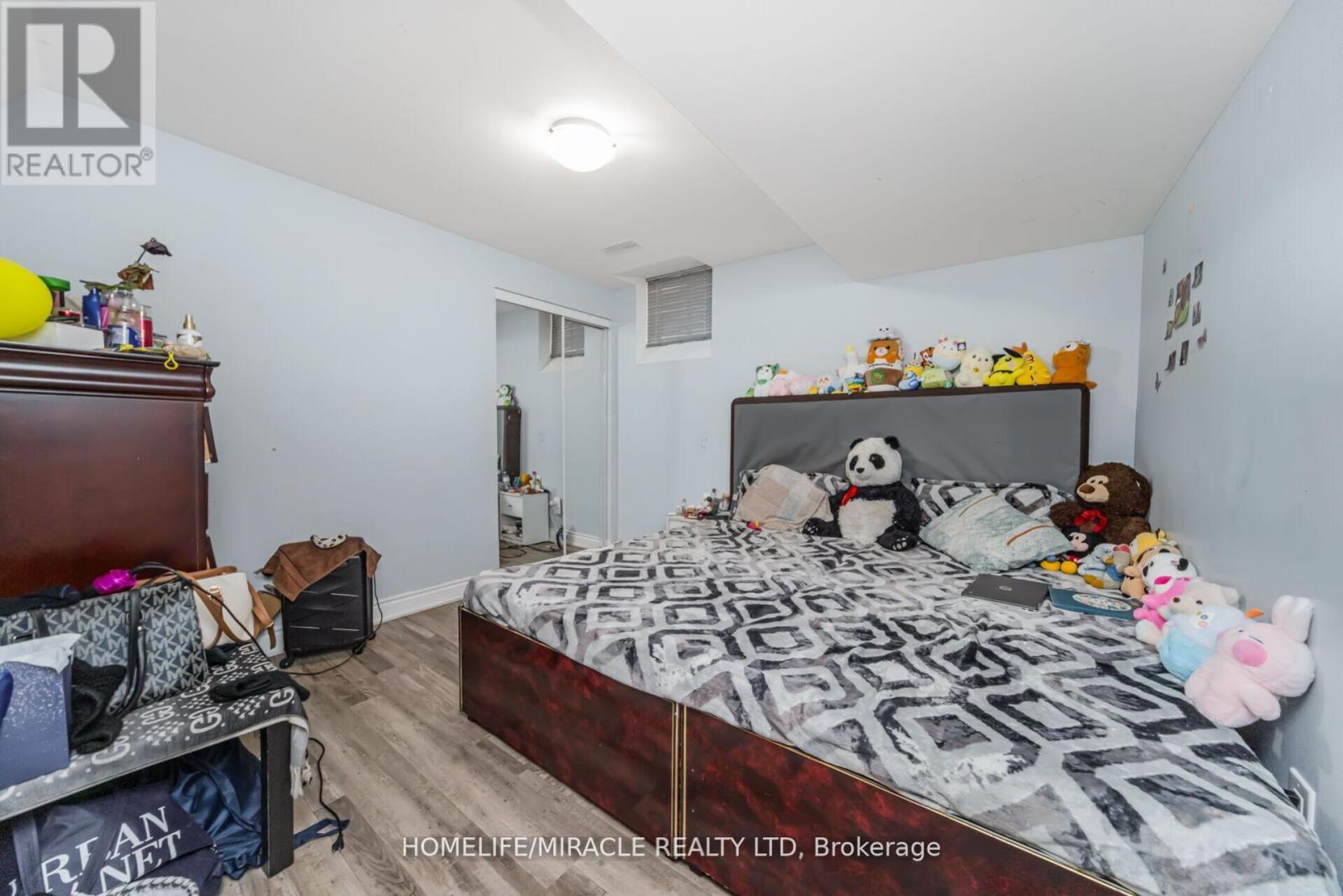 10 Kenora Street, Brampton, Ontario  L6X 5N8 - Photo 41 - W12646900