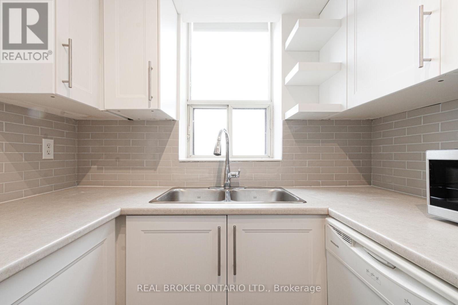 1914 - 1270 Maple Crossing Boulevard, Burlington, Ontario  L7S 2J3 - Photo 10 - W12646912