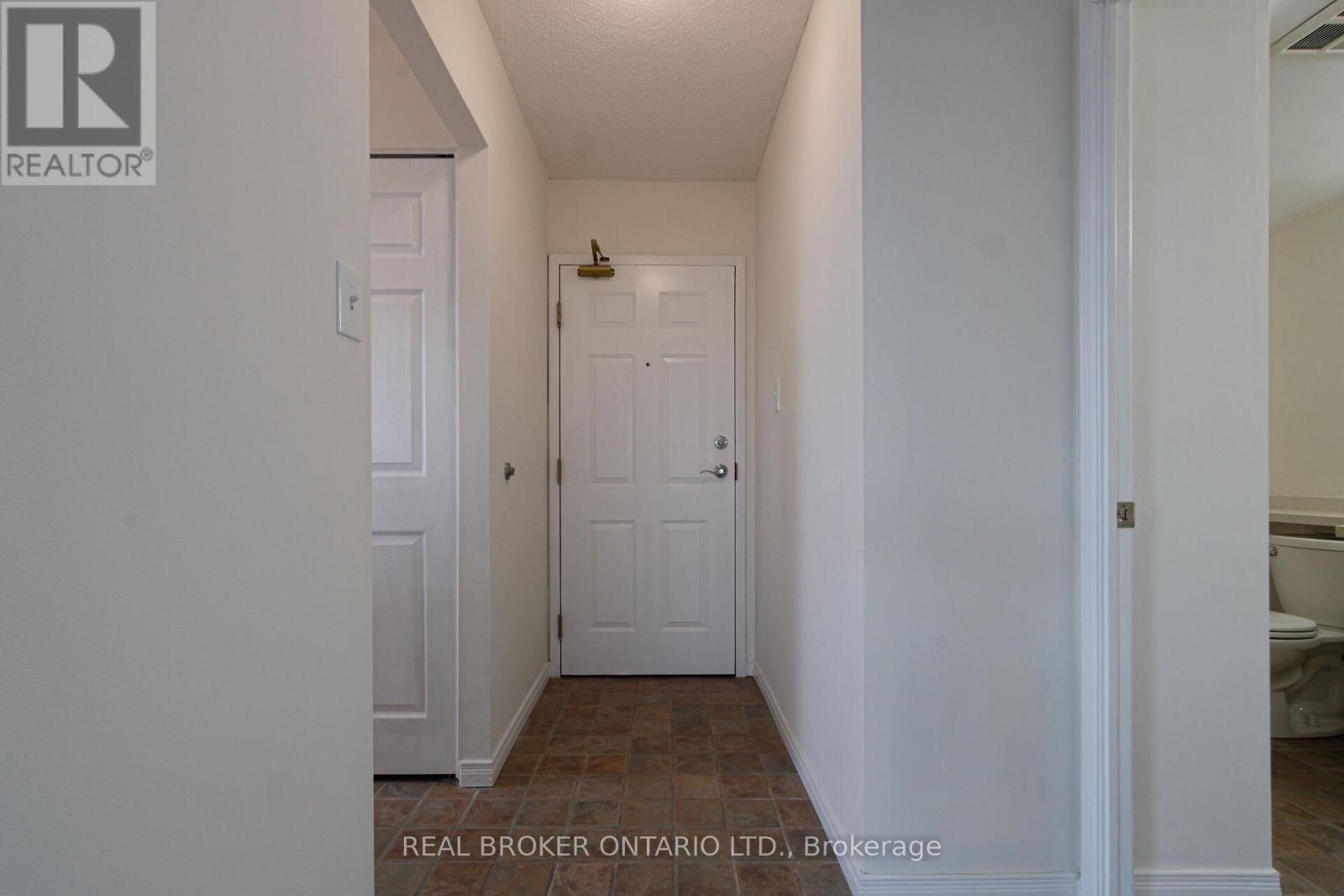 1914 - 1270 Maple Crossing Boulevard, Burlington, Ontario  L7S 2J3 - Photo 14 - W12646912