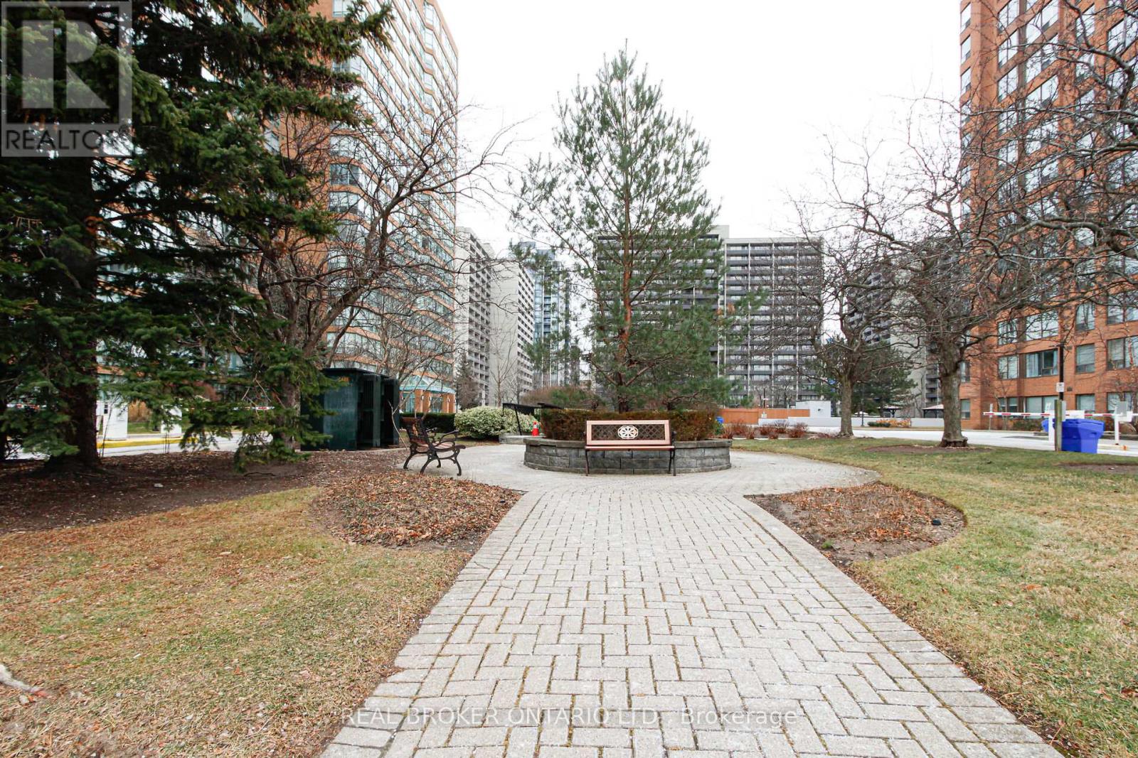 1914 - 1270 Maple Crossing Boulevard, Burlington, Ontario  L7S 2J3 - Photo 28 - W12646912