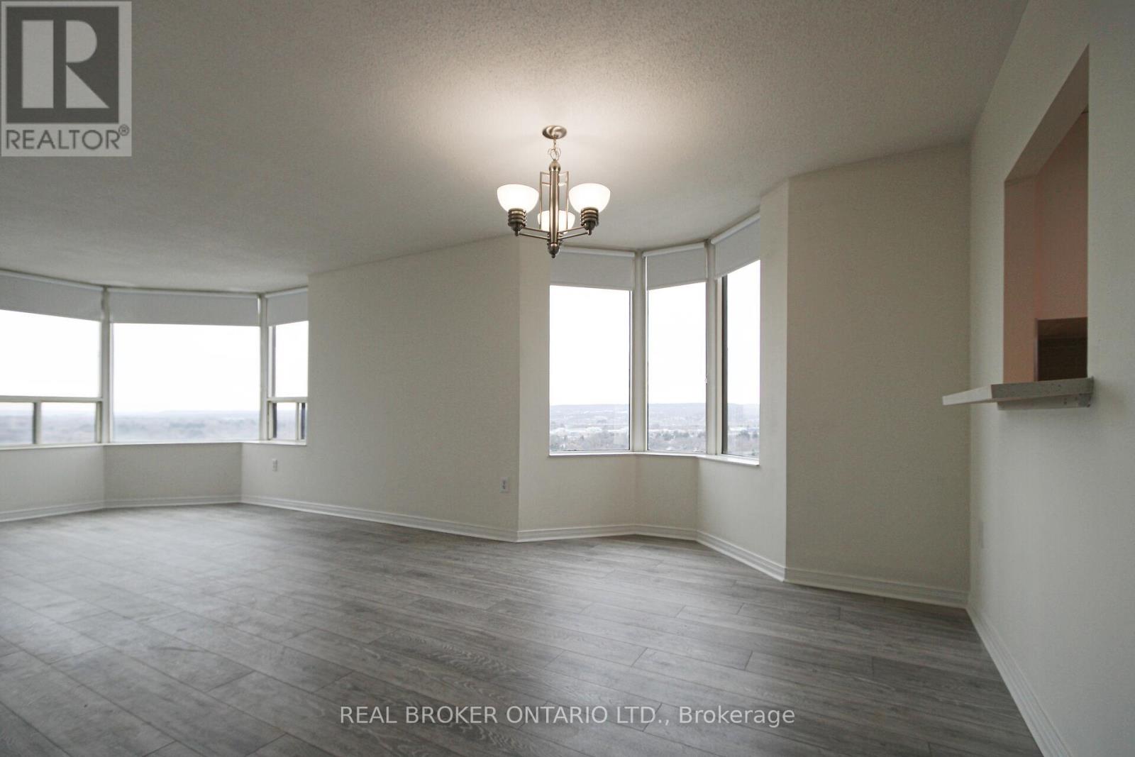 1914 - 1270 Maple Crossing Boulevard, Burlington, Ontario  L7S 2J3 - Photo 5 - W12646912