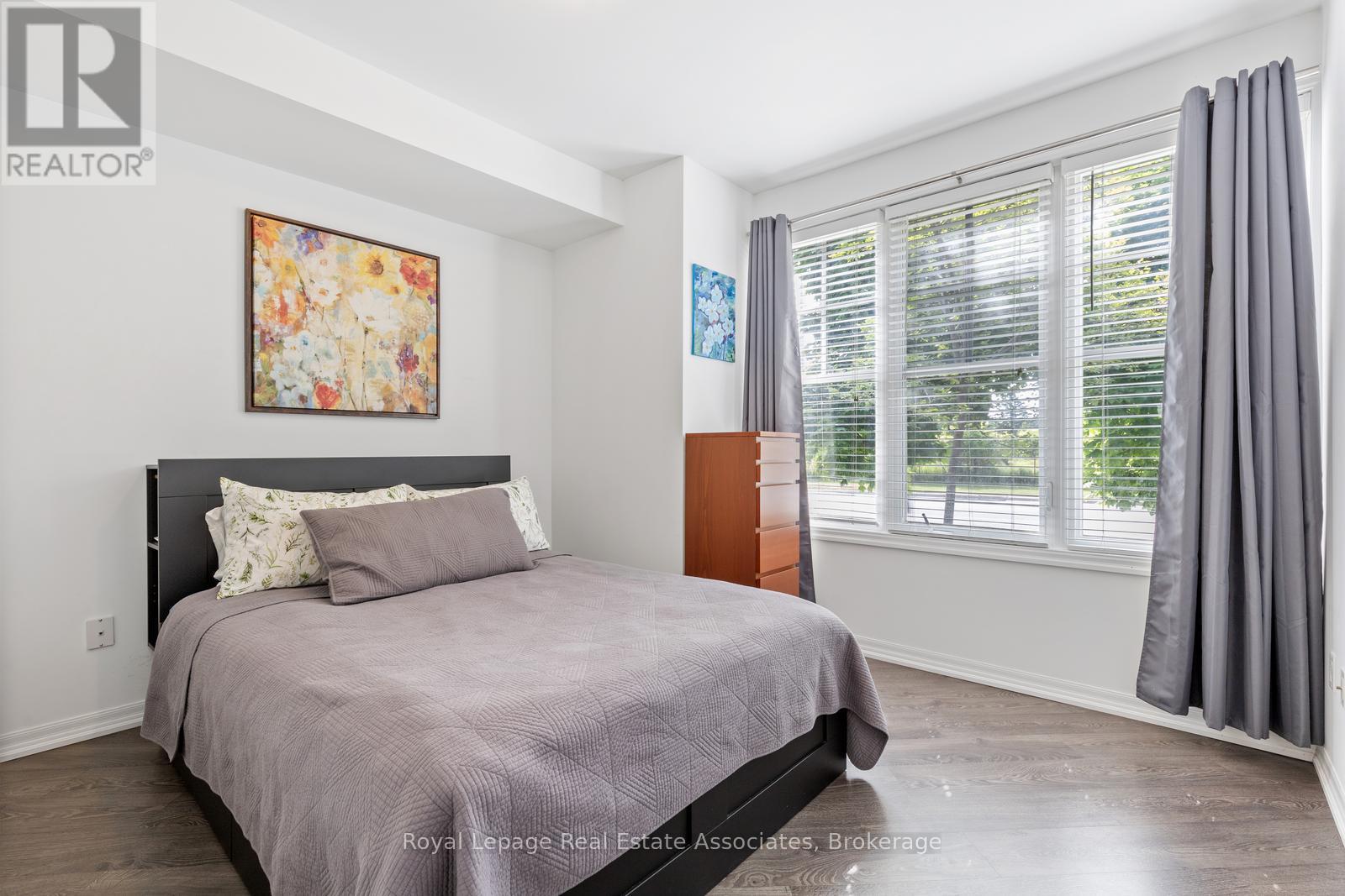 300 - 1437 Lakeshore Road E, Mississauga, Ontario  L5E 0A2 - Photo 12 - W12646936