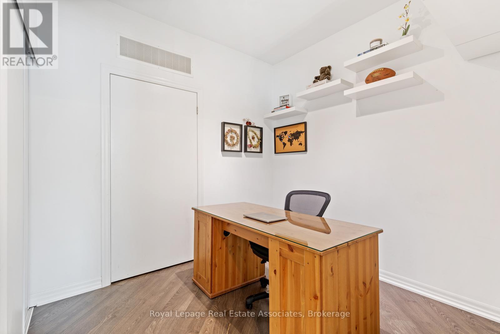 300 - 1437 Lakeshore Road E, Mississauga, Ontario  L5E 0A2 - Photo 16 - W12646936