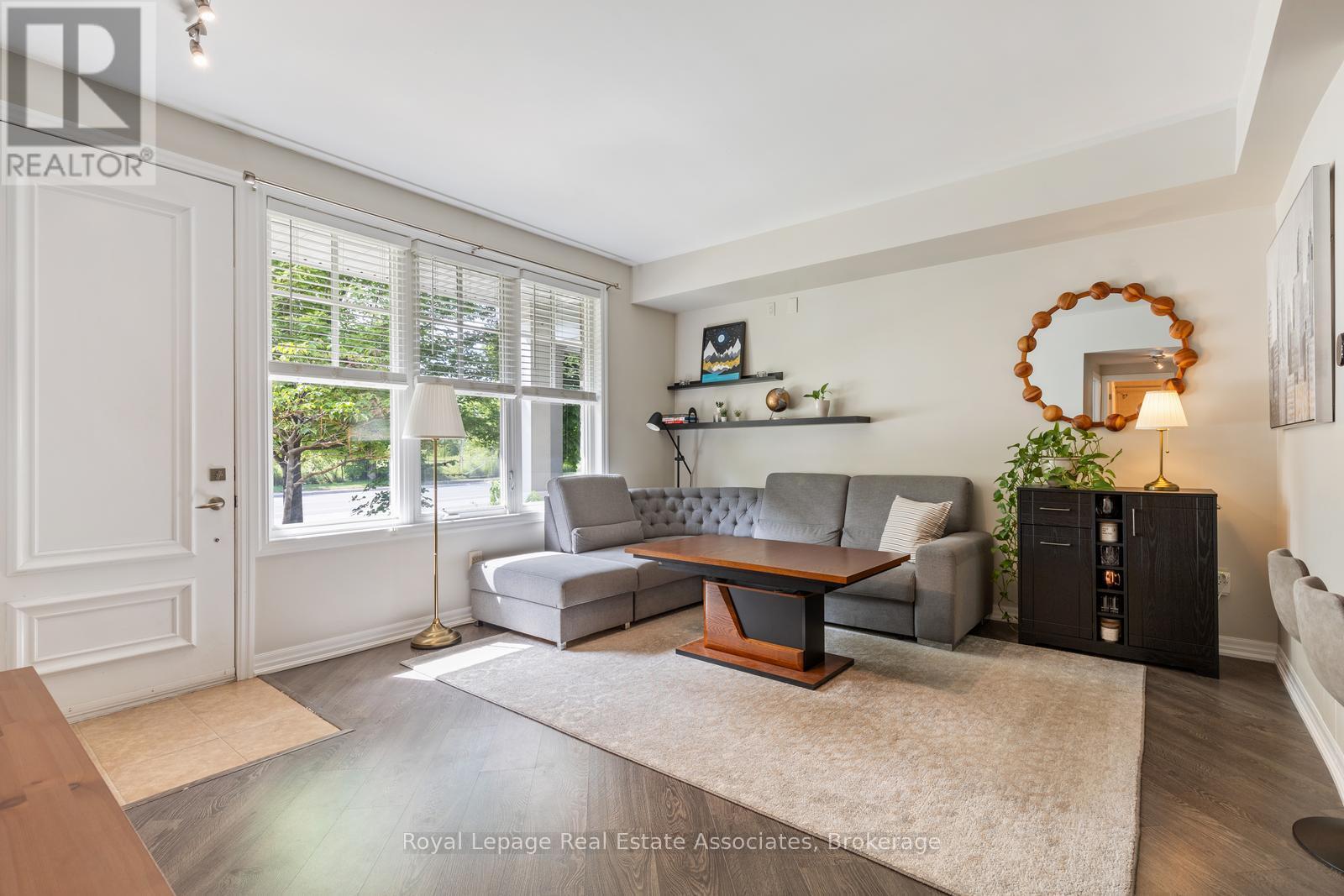 300 - 1437 Lakeshore Road E, Mississauga, Ontario  L5E 0A2 - Photo 5 - W12646936