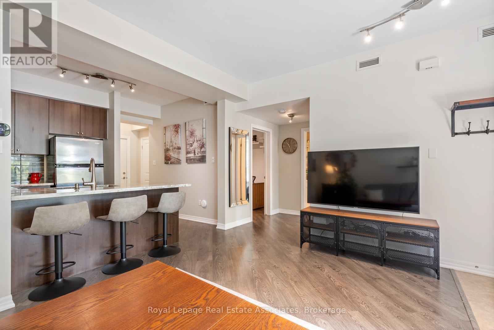 300 - 1437 Lakeshore Road E, Mississauga, Ontario  L5E 0A2 - Photo 7 - W12646936