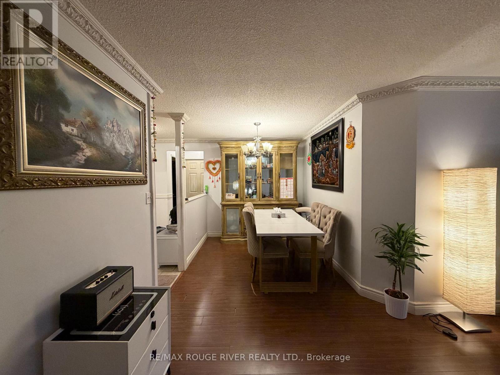 1513 - 155 Hillcrest Avenue, Mississauga, Ontario  L5B 3Z2 - Photo 5 - W12646940