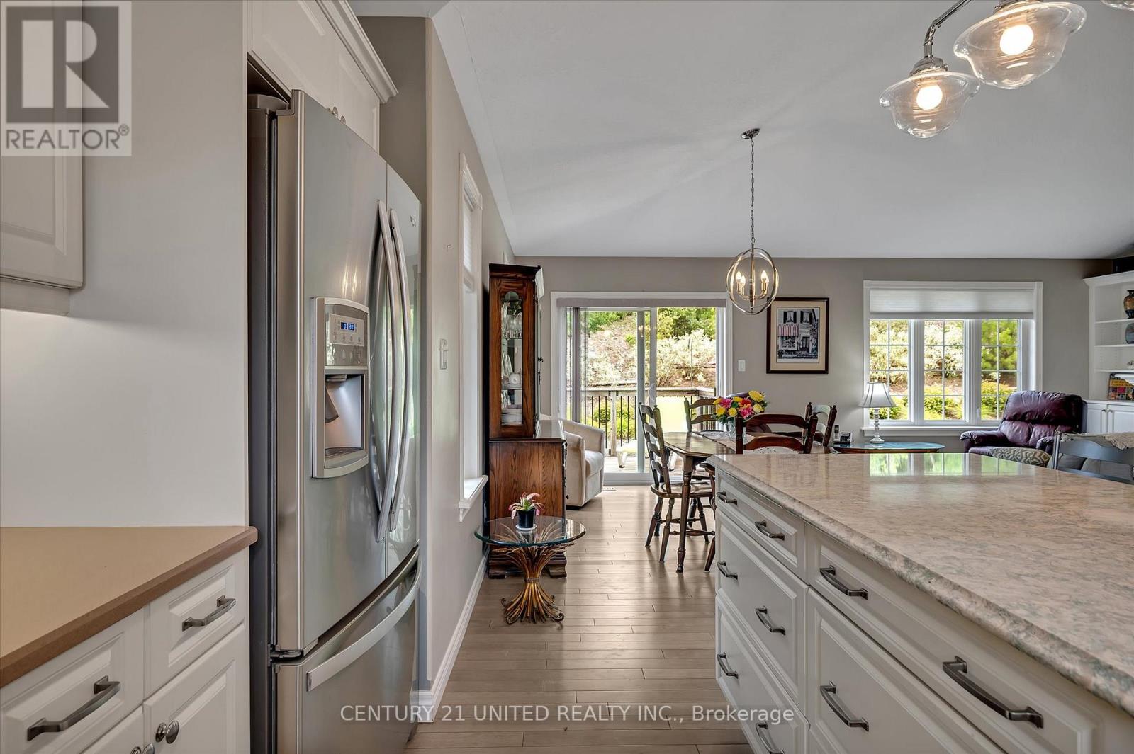 194 - 301 Carnegie Avenue, Peterborough, Ontario  K9L 0G1 - Photo 10 - X12424601