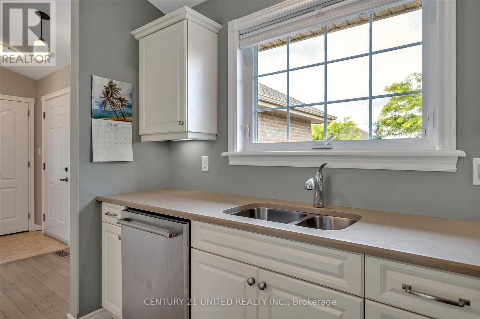 194 - 301 Carnegie Avenue, Peterborough, Ontario  K9L 0G1 - Photo 12 - X12424601