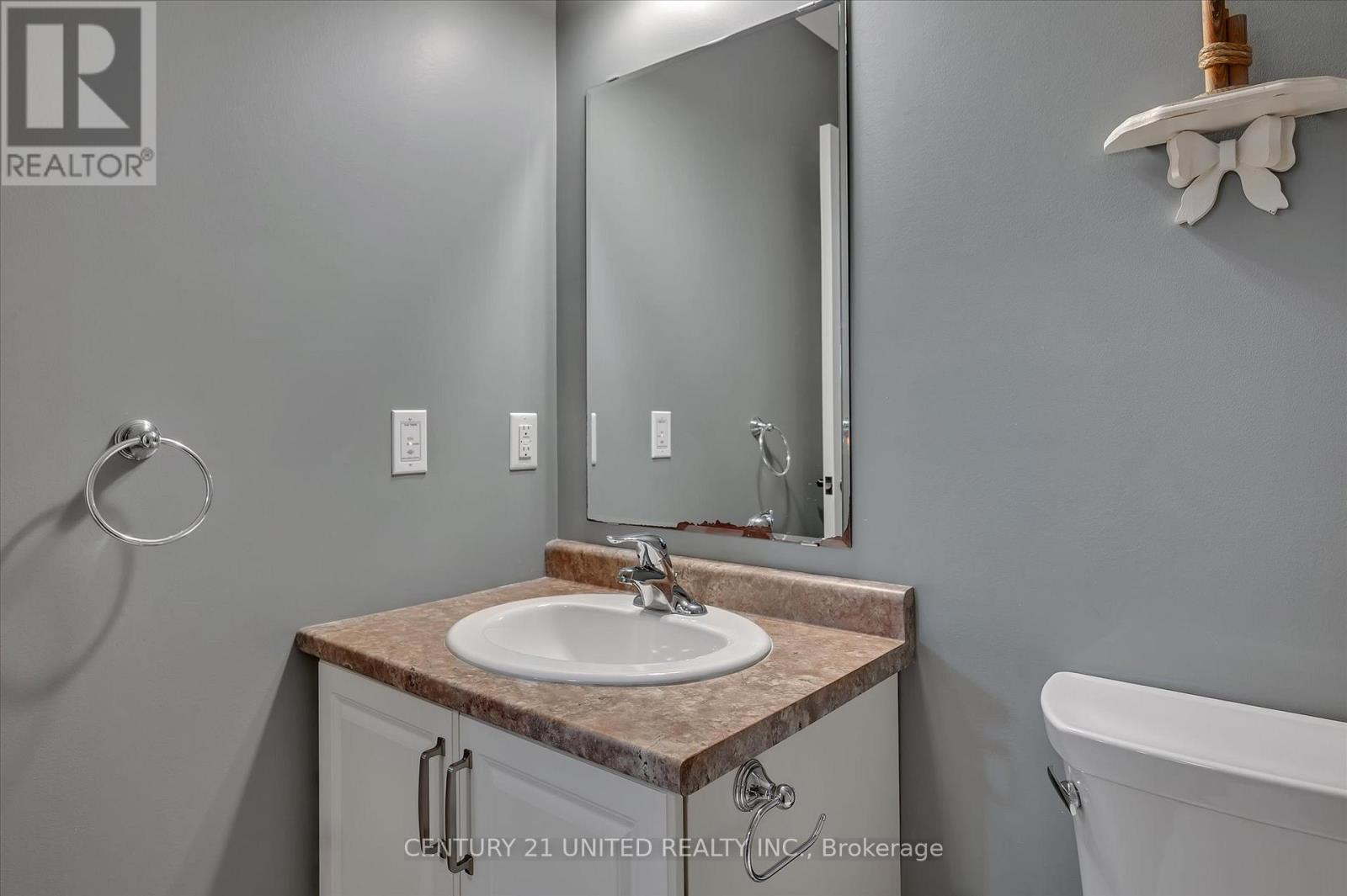 194 - 301 Carnegie Avenue, Peterborough, Ontario  K9L 0G1 - Photo 38 - X12424601