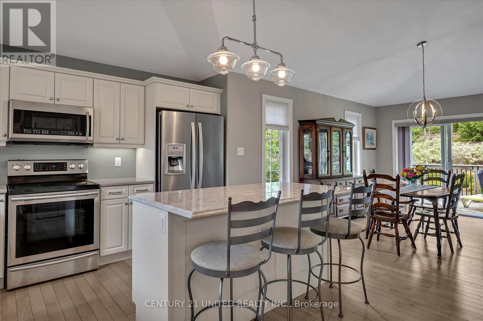 194 - 301 Carnegie Avenue, Peterborough, Ontario  K9L 0G1 - Photo 9 - X12424601