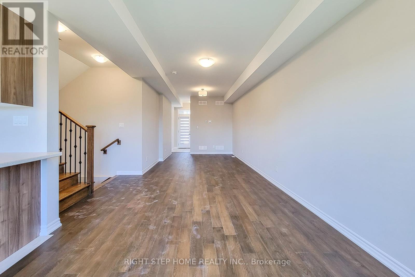 9 Mann Trail, Welland, Ontario  L3C 0K2 - Photo 11 - X12645734