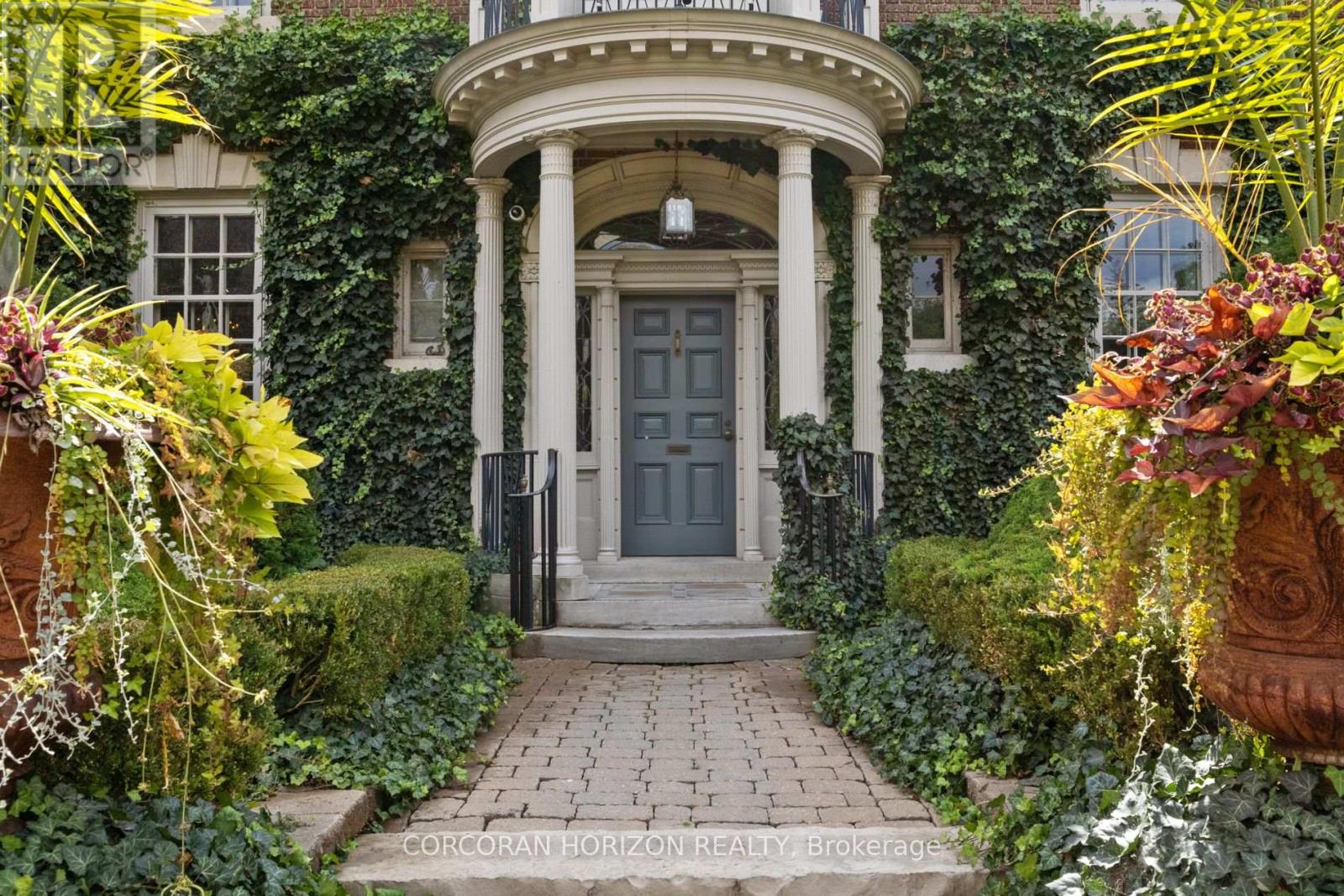 33 Salisbury Avenue, Cambridge, Ontario  N1S 1J1 - Photo 3 - X12646884