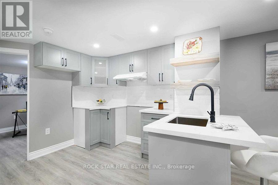 Lower - 919 Brucedale Avenue E, Hamilton, Ontario  L8T 1L8 - Photo 7 - X12646892