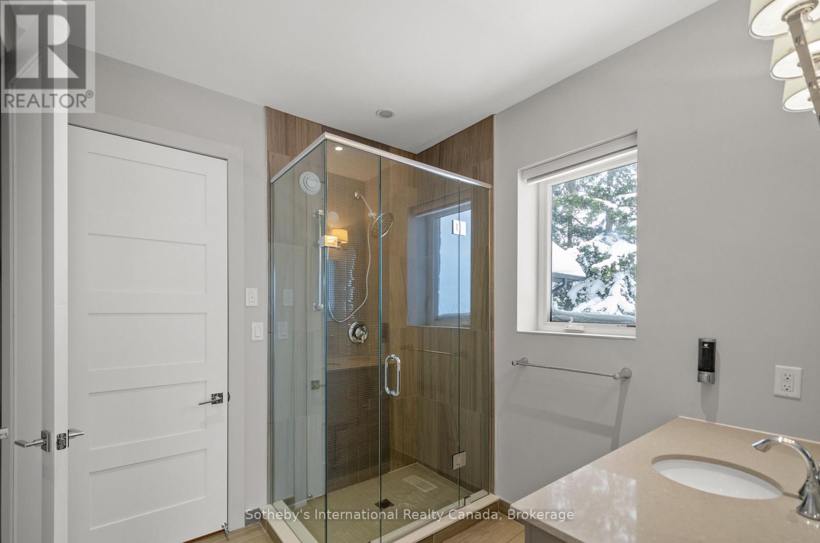 107 Maple Lane, Blue Mountains, Ontario  N0H 2E0 - Photo 16 - X12646980