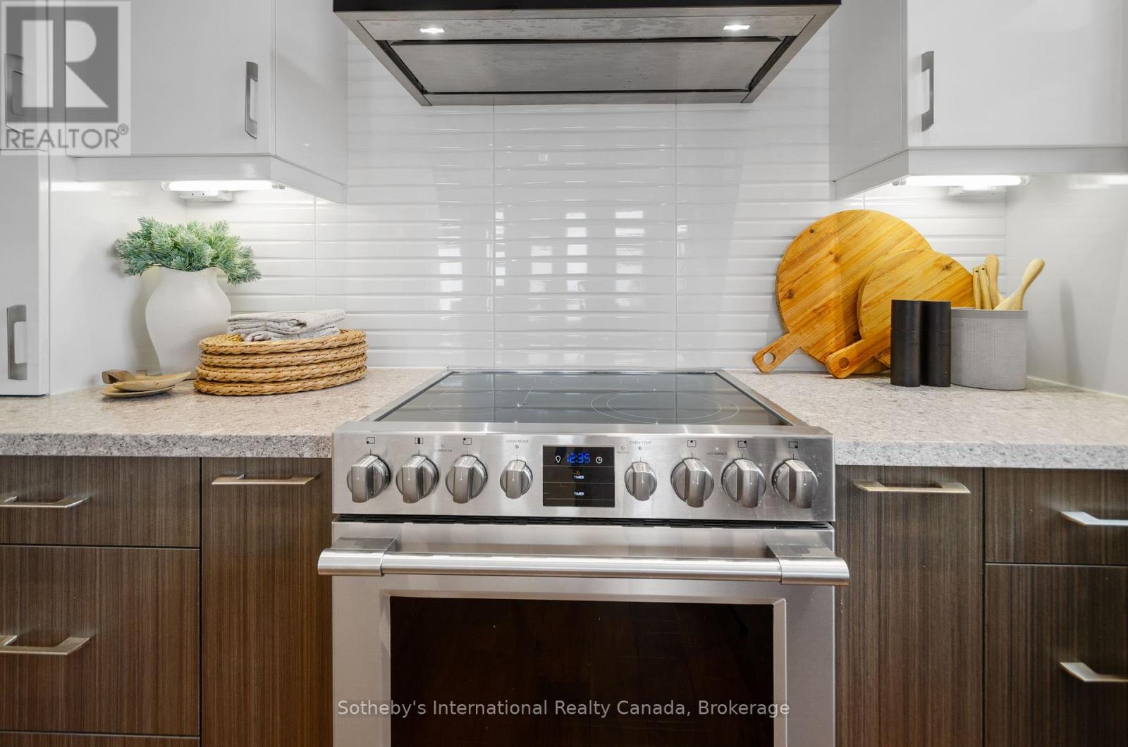 107 Maple Lane, Blue Mountains, Ontario  N0H 2E0 - Photo 39 - X12646980