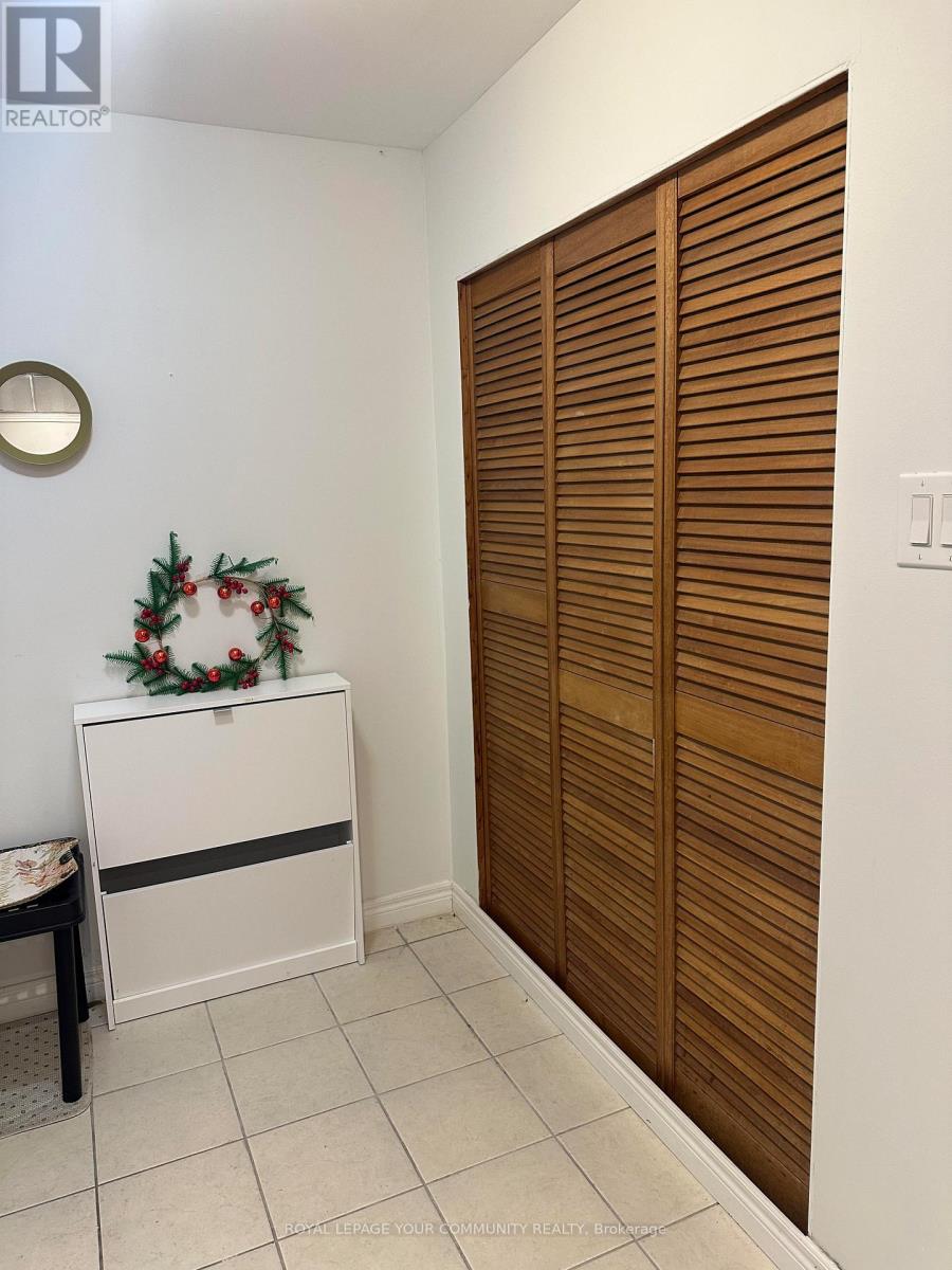 82 Valhalla Court, Aurora, Ontario  L4G 5W5 - Photo 9 - N12643522