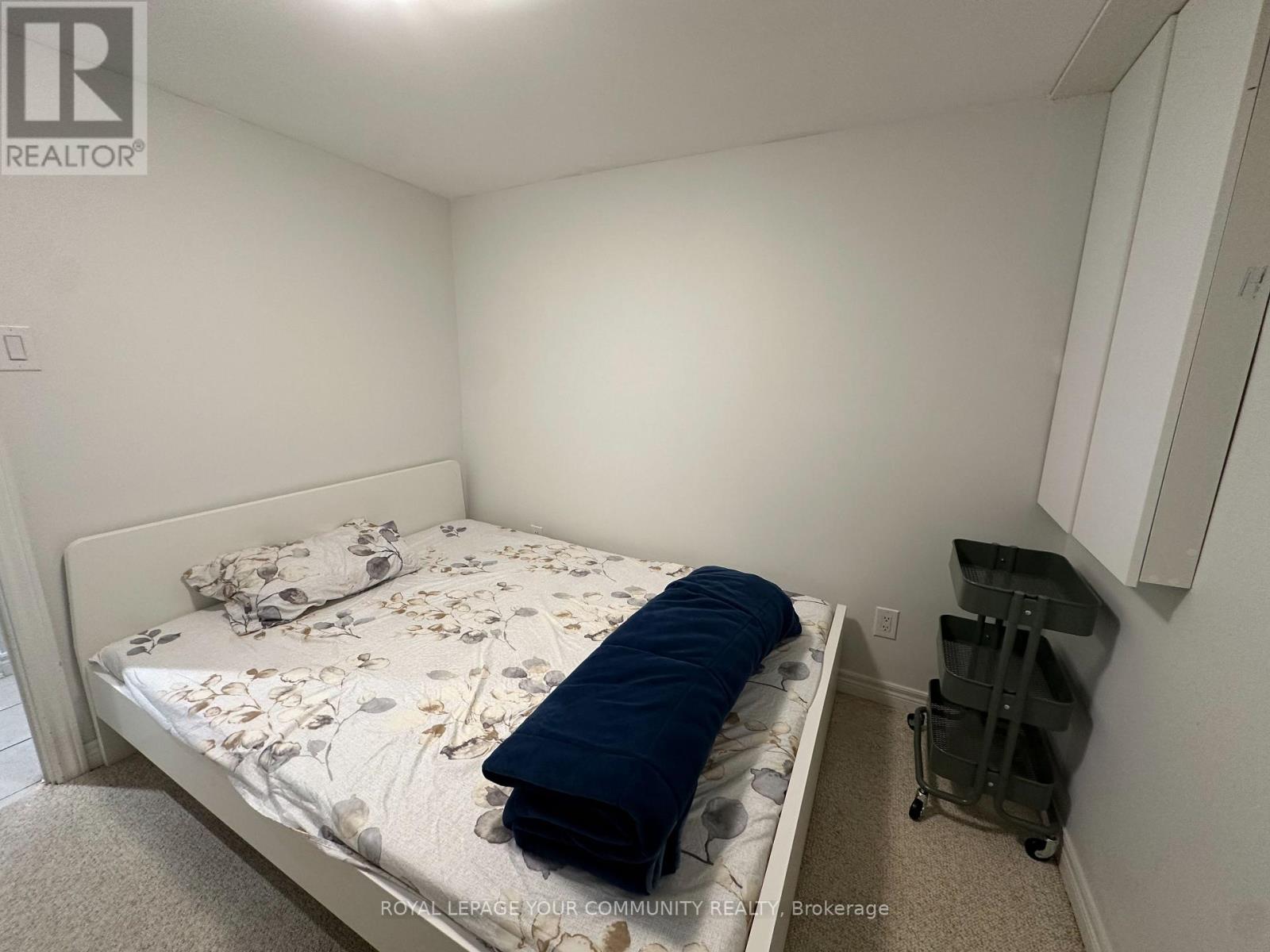 82 Valhalla Court, Aurora, Ontario  L4G 5W5 - Photo 6 - N12643522