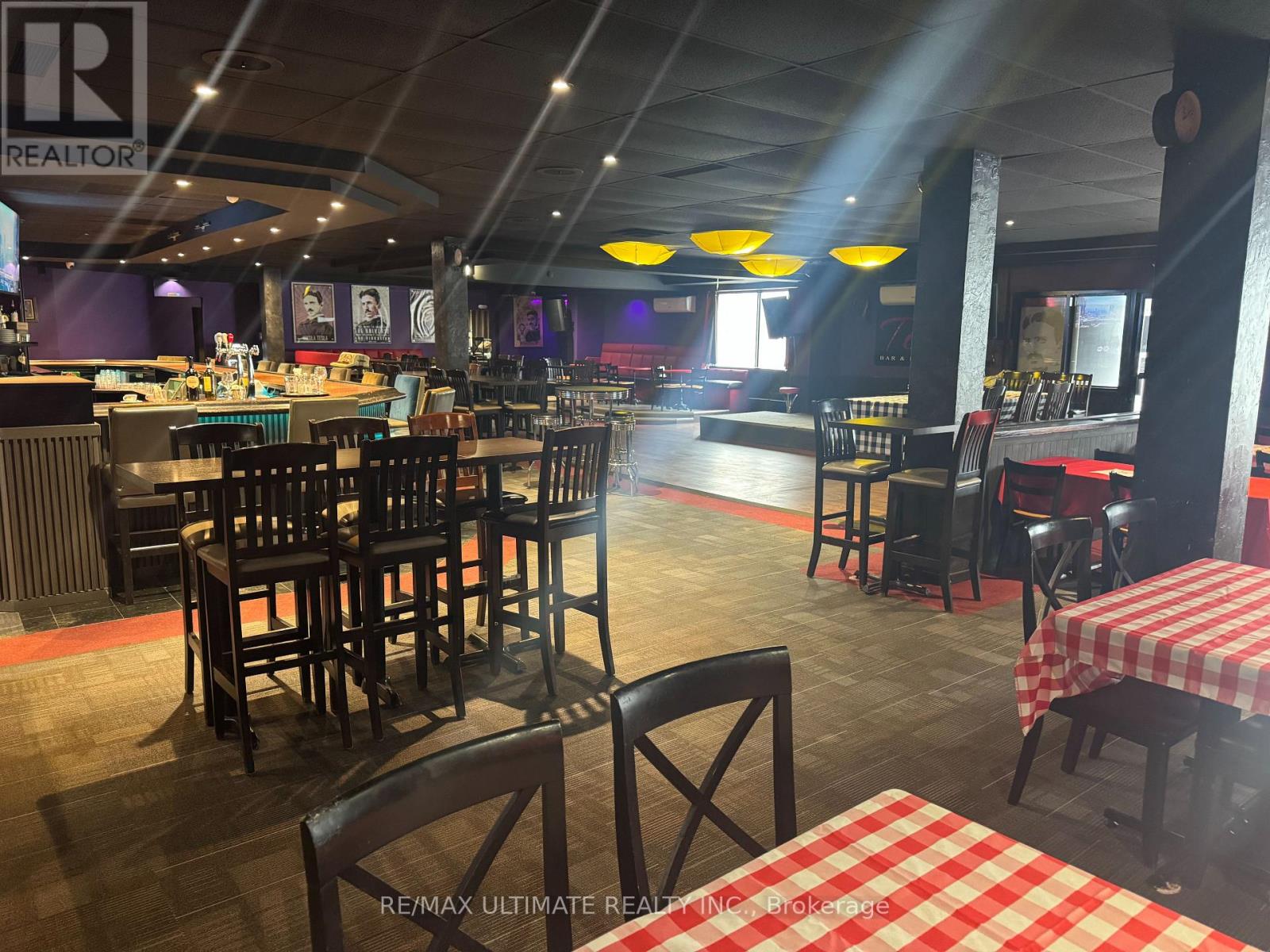 6 - 385 The West Mall, Toronto, Ontario  M9C 1E7 - Photo 5 - W12646032