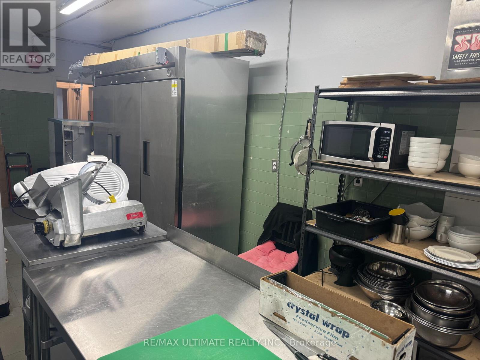 6 - 385 The West Mall, Toronto, Ontario  M9C 1E7 - Photo 7 - W12646032