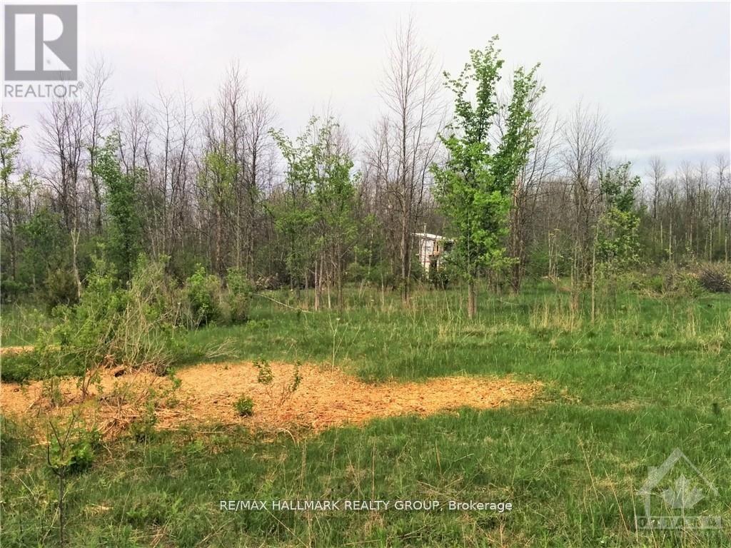 49 Rideau Avenue N, Montague, Ontario  K7A 4W1 - Photo 3 - X12646964