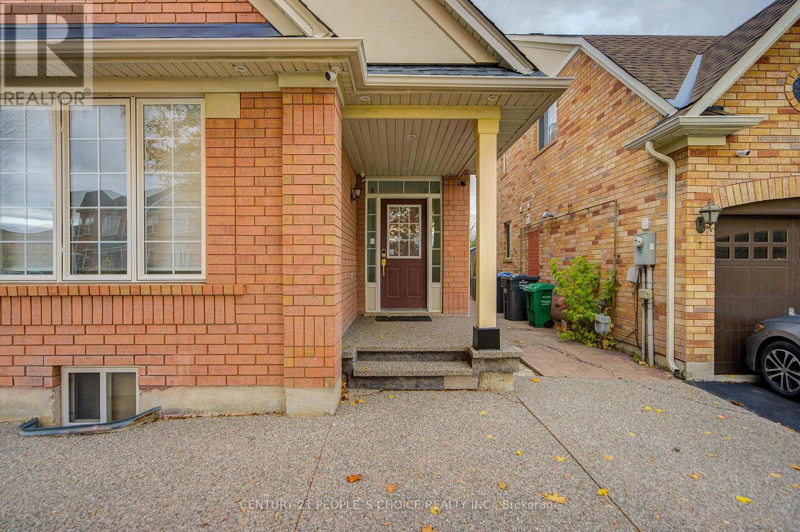 25 Dwyer Drive, Brampton, Ontario  L6S 6L2 - Photo 3 - W12646870