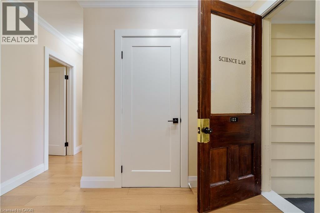 11 Mcmaster Avenue, Dundas, Ontario  L9H 4M6 - Photo 5 - 40788920