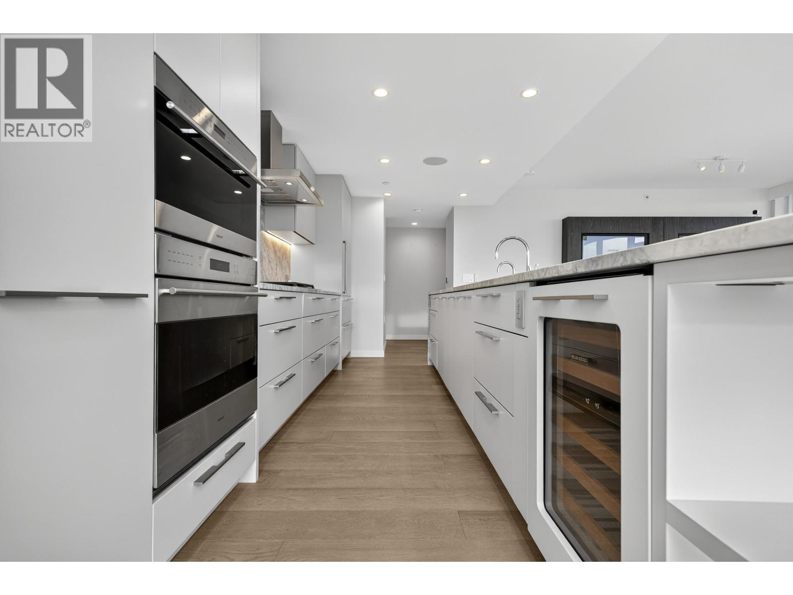 2403 1335 Howe Street, Vancouver, British Columbia  V6Z 0H1 - Photo 10 - R3070427