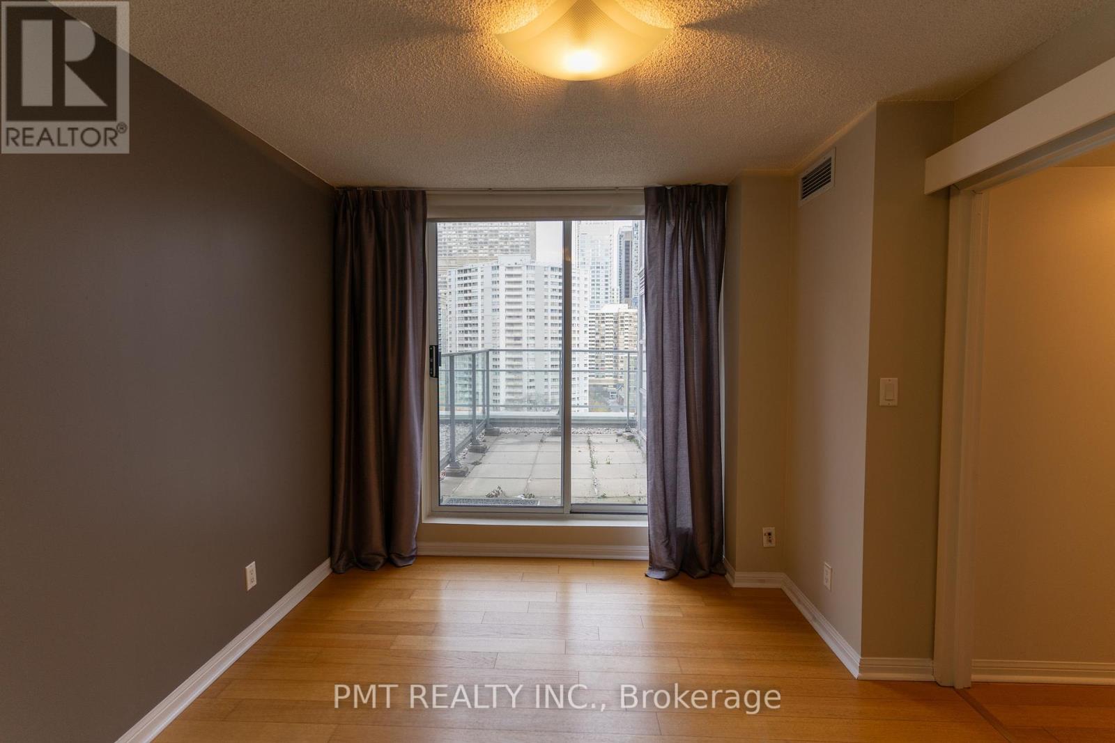 1607 - 11 St Joseph Street, Toronto, Ontario  M4Y 3G4 - Photo 13 - C12646974
