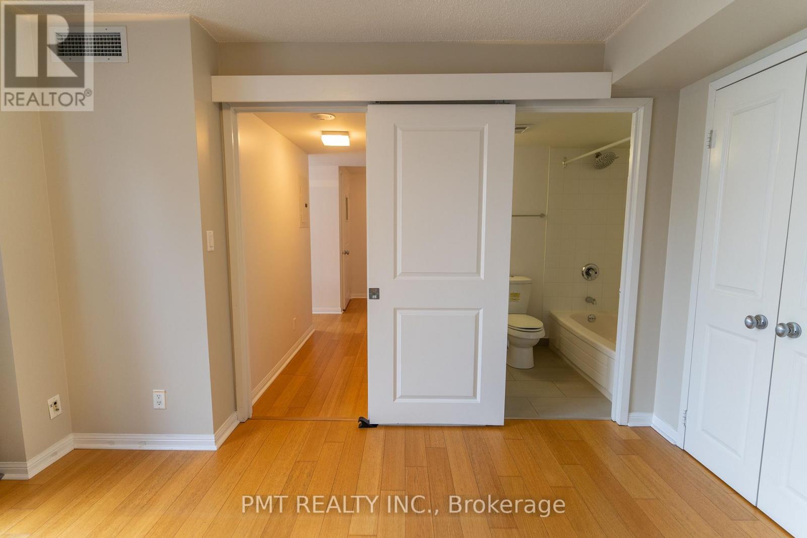 1607 - 11 St Joseph Street, Toronto, Ontario  M4Y 3G4 - Photo 14 - C12646974