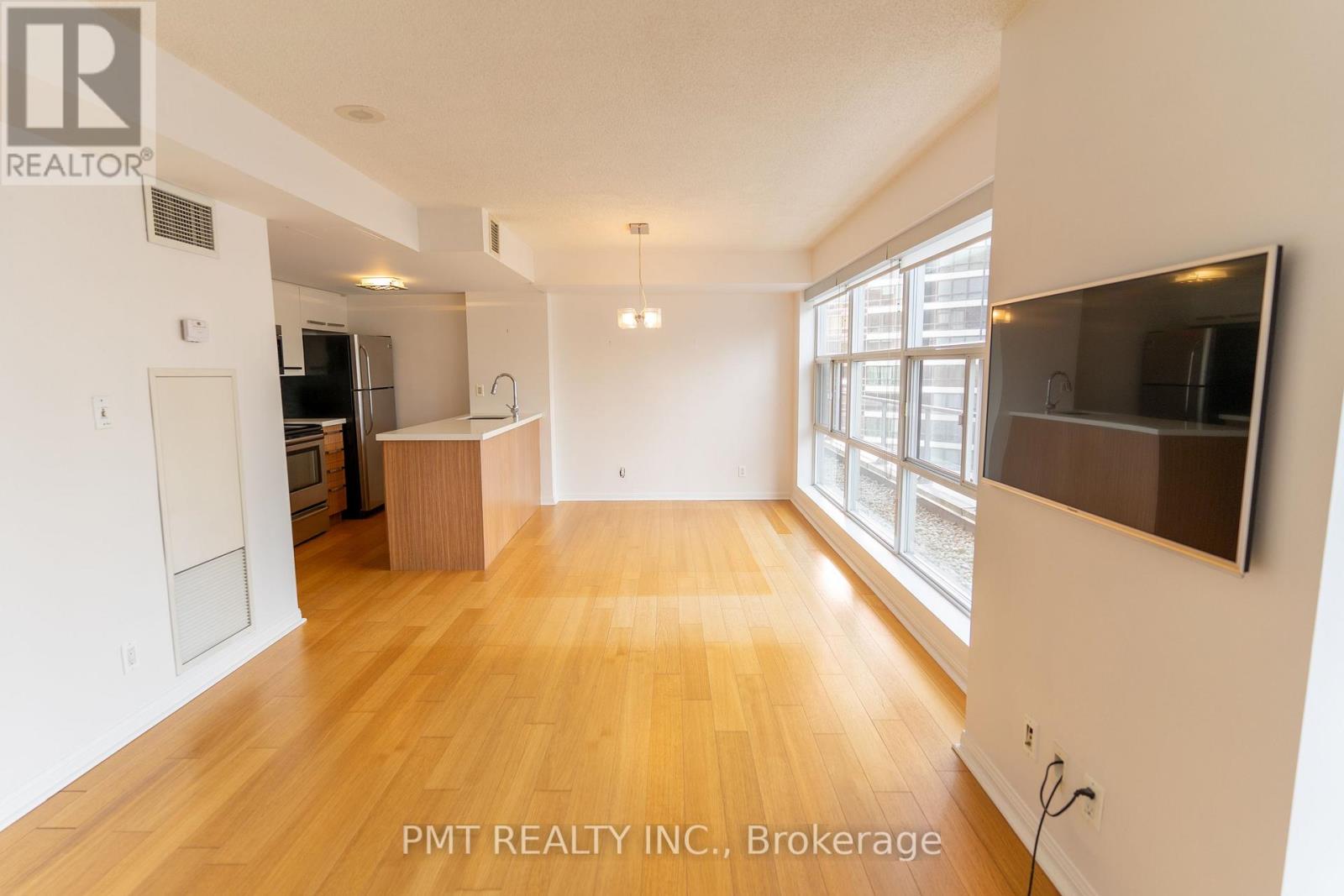 1607 - 11 St Joseph Street, Toronto, Ontario  M4Y 3G4 - Photo 2 - C12646974