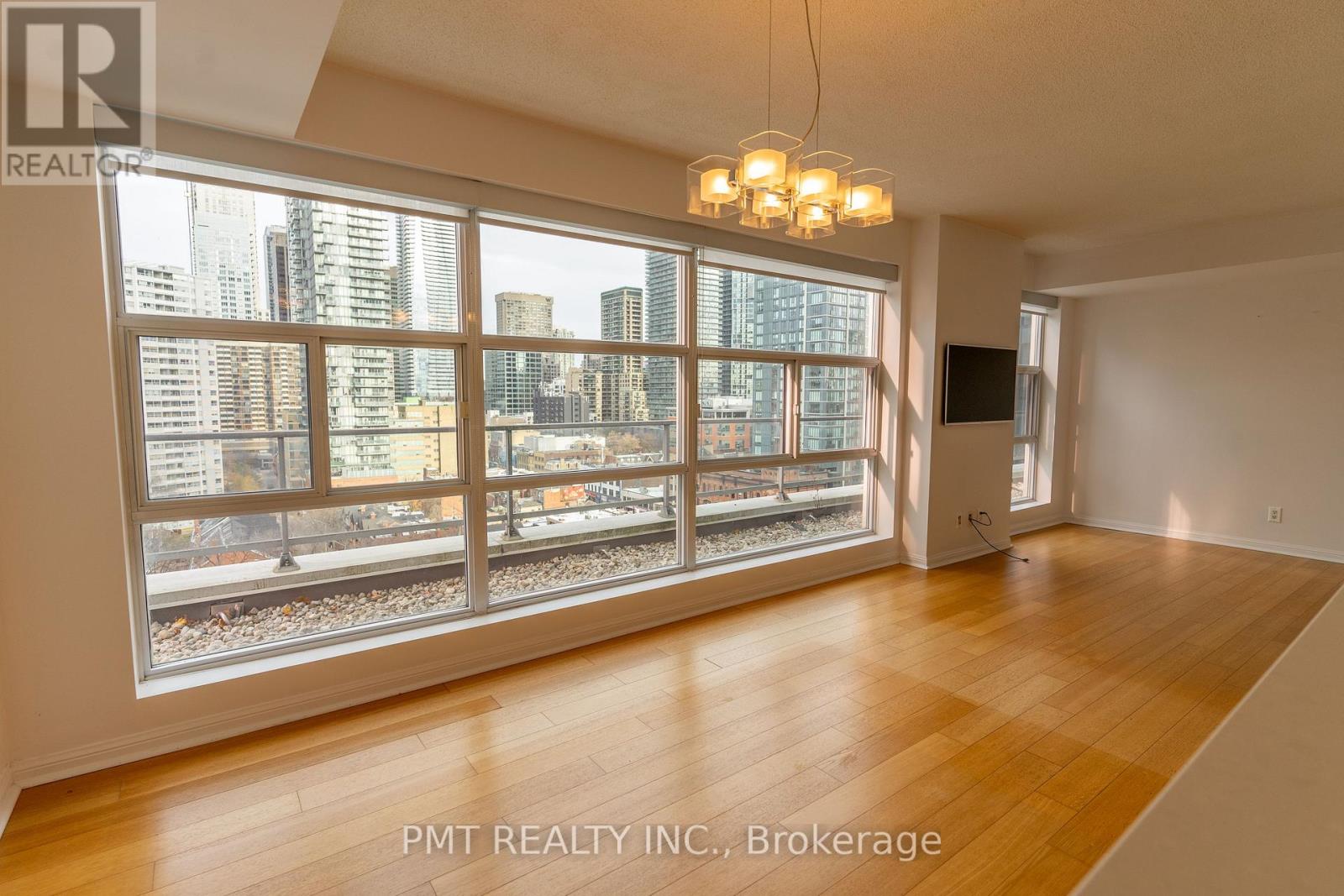 1607 - 11 St Joseph Street, Toronto, Ontario  M4Y 3G4 - Photo 4 - C12646974