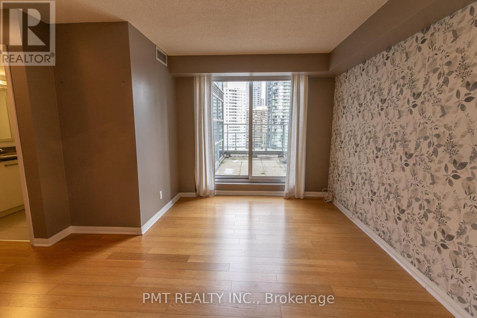 1607 - 11 St Joseph Street, Toronto, Ontario  M4Y 3G4 - Photo 9 - C12646974