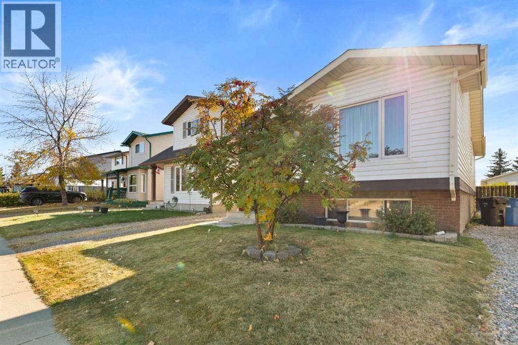 103 Abadan Crescent Ne, Calgary, Alberta  T2A 6P1 - Photo 3 - A2263640