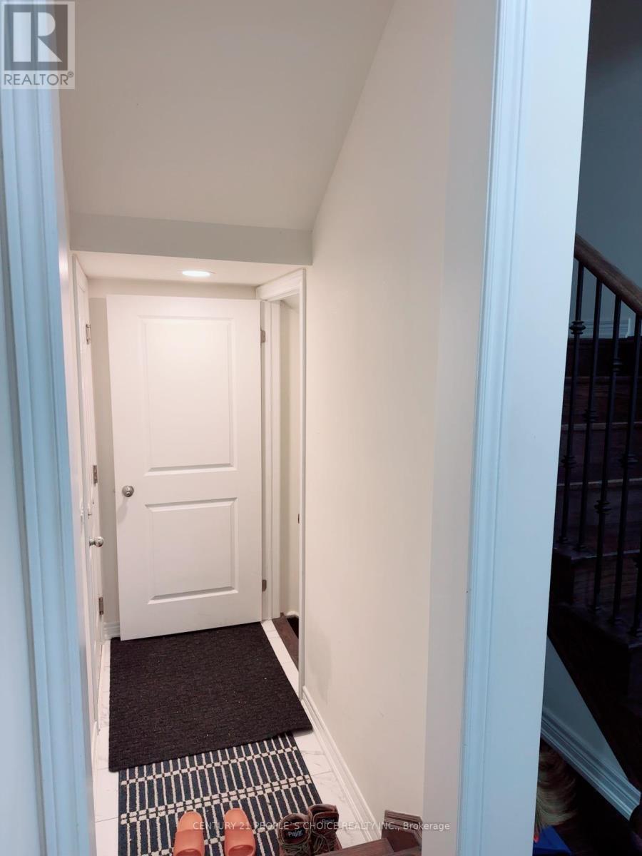 Bsmt - 118 Blackwell Crescent, Bradford West Gwillimbury, Ontario  L3Z 4L4 - Photo 2 - N12630962