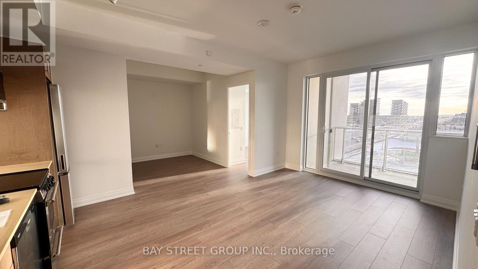 617 - 412 SILVER MAPLE ROAD, Oakville, Ontario