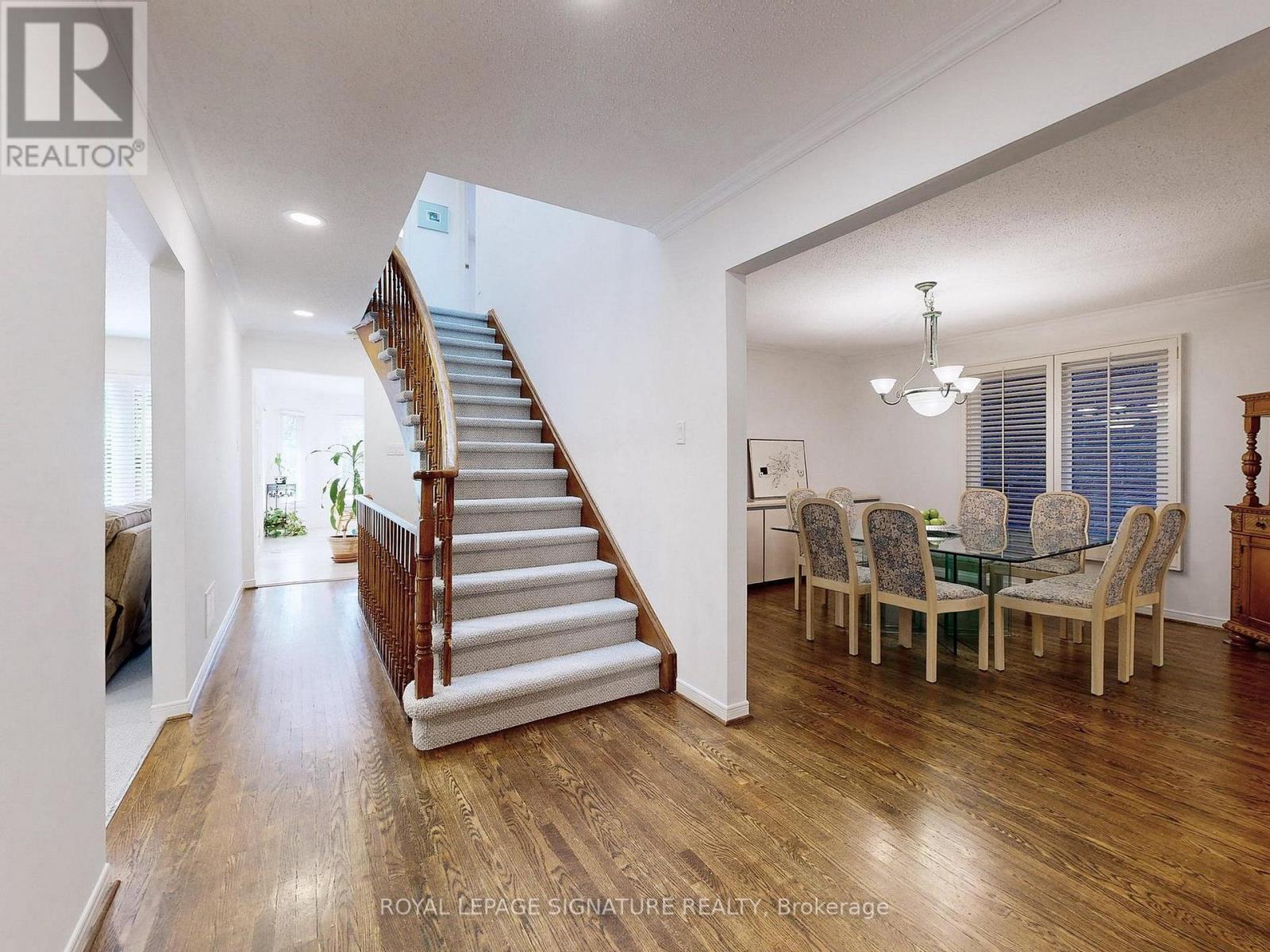 48 Millcroft Way, Vaughan, Ontario  L4J 6N9 - Photo 7 - N12646978