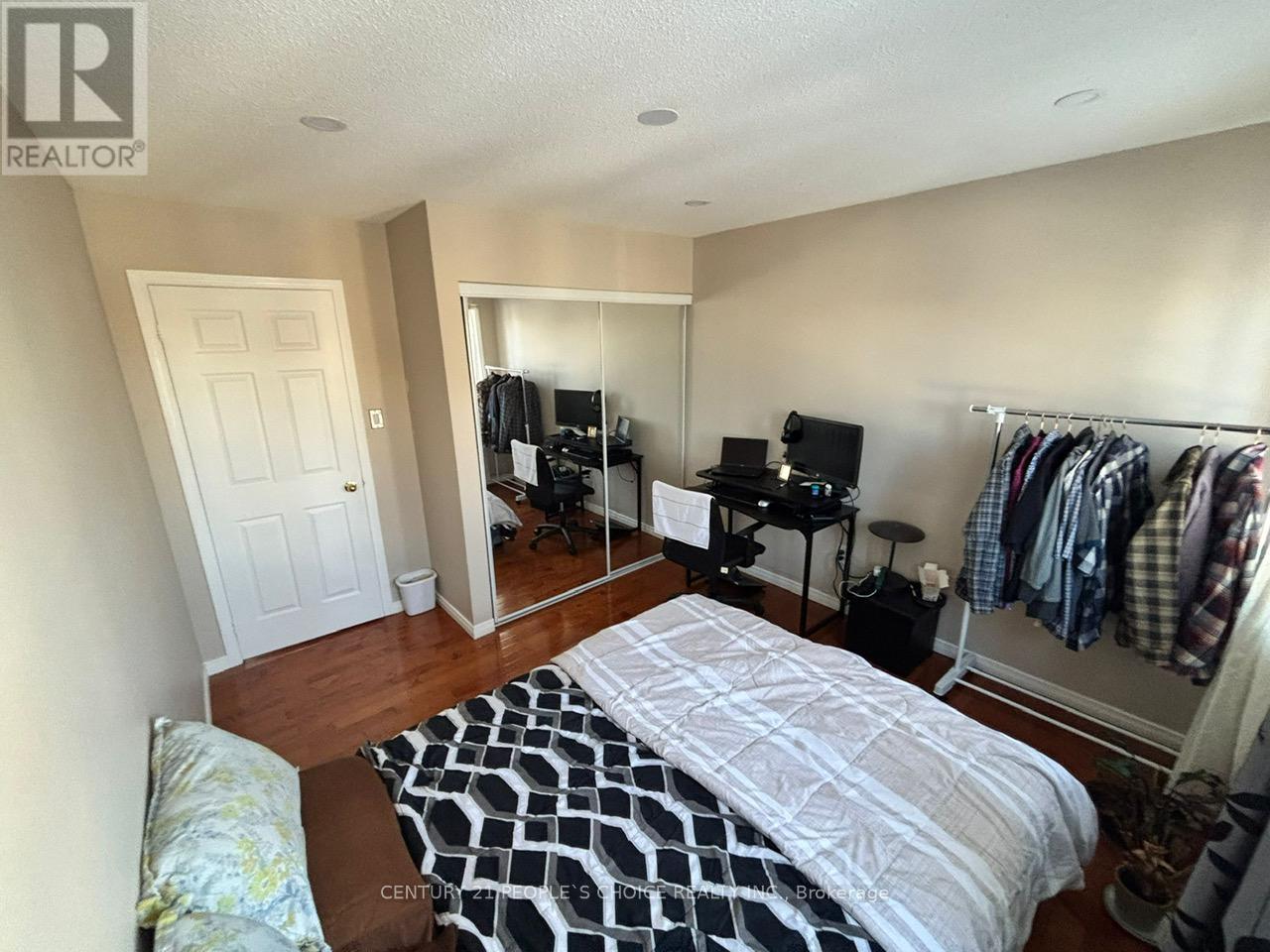 328 Black Drive, Milton, Ontario  L9T 6S2 - Photo 10 - W12646976