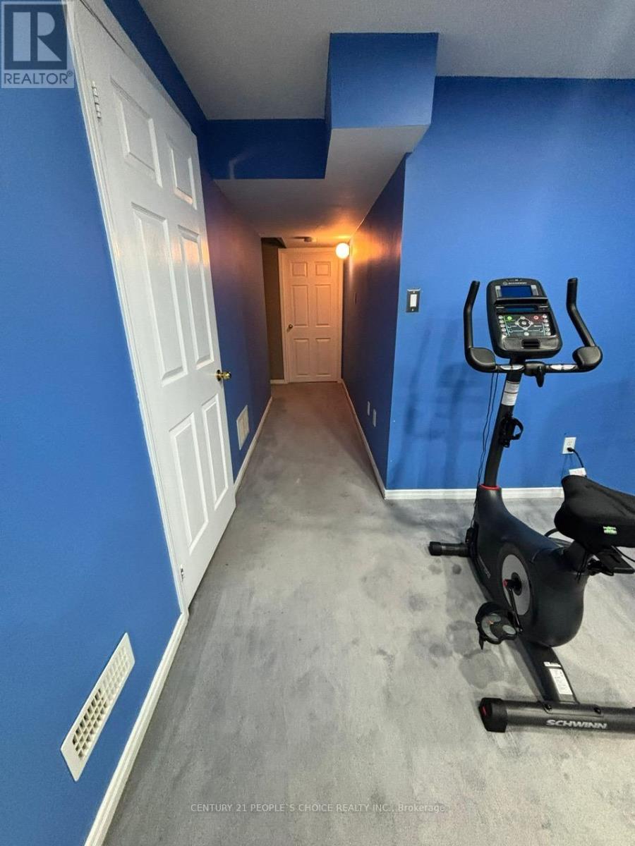 328 Black Drive, Milton, Ontario  L9T 6S2 - Photo 8 - W12646976