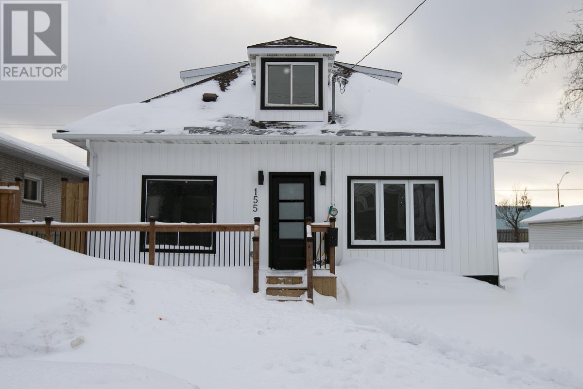 155 Wallace Ter, Sault Ste. Marie, Ontario  P6C 1K2 - Photo 2 - SM253510
