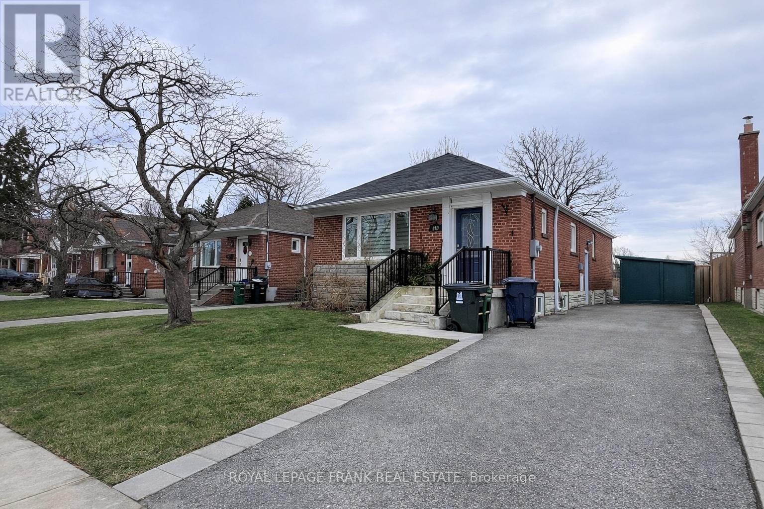 109 FLORA DRIVE, Toronto, Ontario