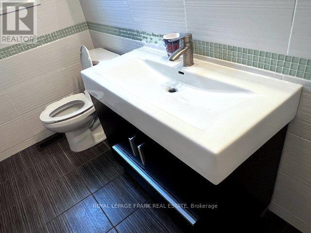 109 Flora Drive, Toronto, Ontario  M1P 1A7 - Photo 11 - E12647082