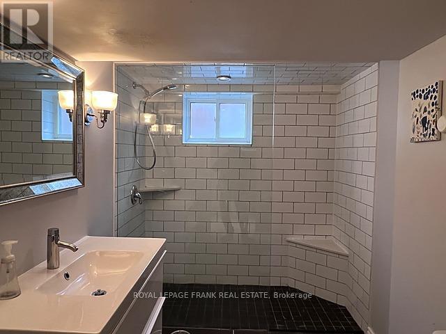 109 Flora Drive, Toronto, Ontario  M1P 1A7 - Photo 21 - E12647082